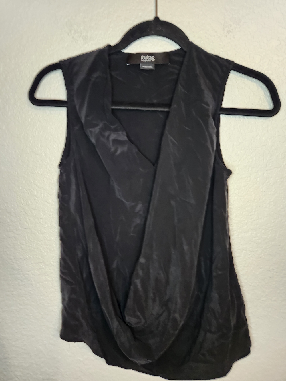 Cut25 size 0 sleeveless top with a draped cowl neckline 100% Silk style 131933 - Picture 1 of 11